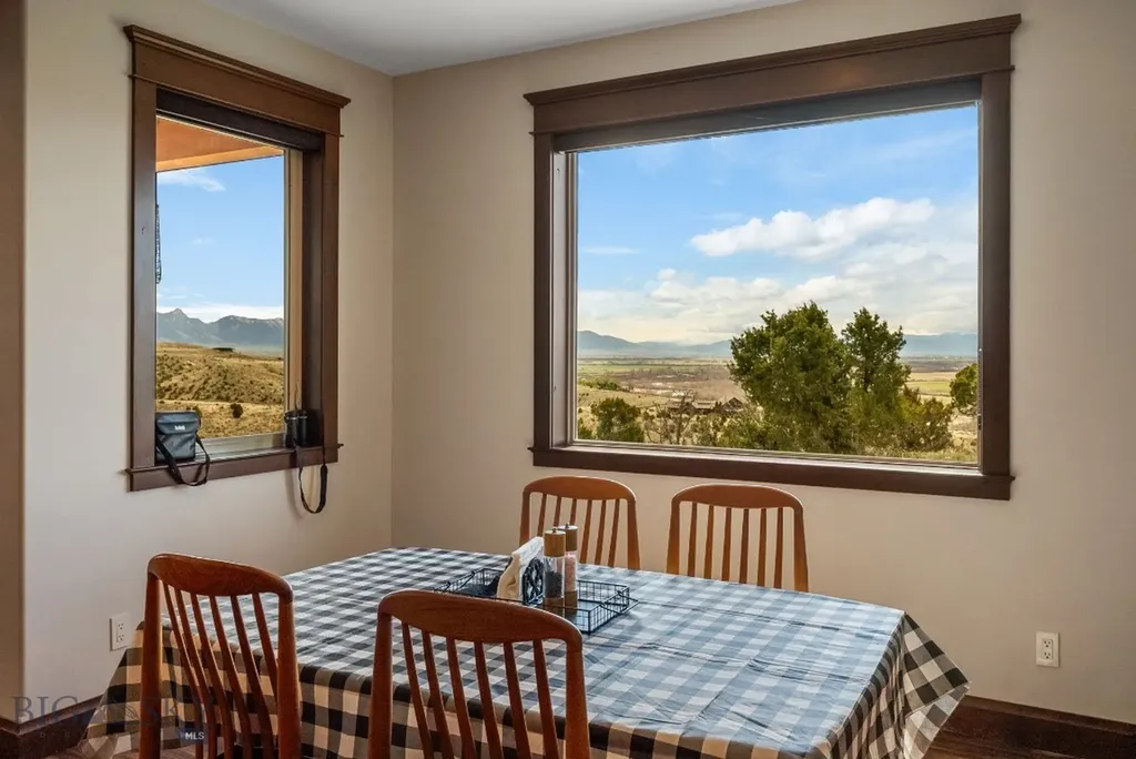 100 Saddle Ridge Manhattan MT 59741