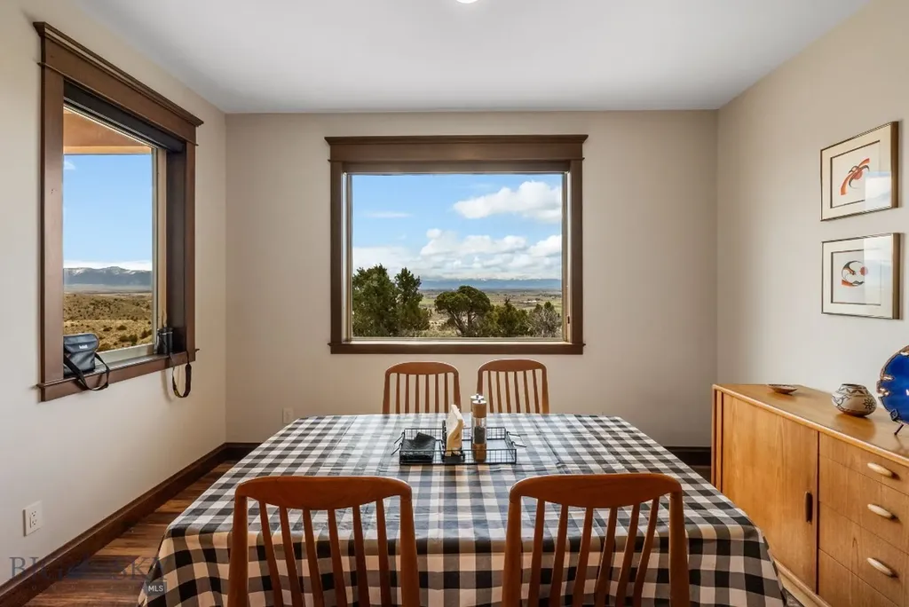 100 Saddle Ridge Manhattan MT 59741