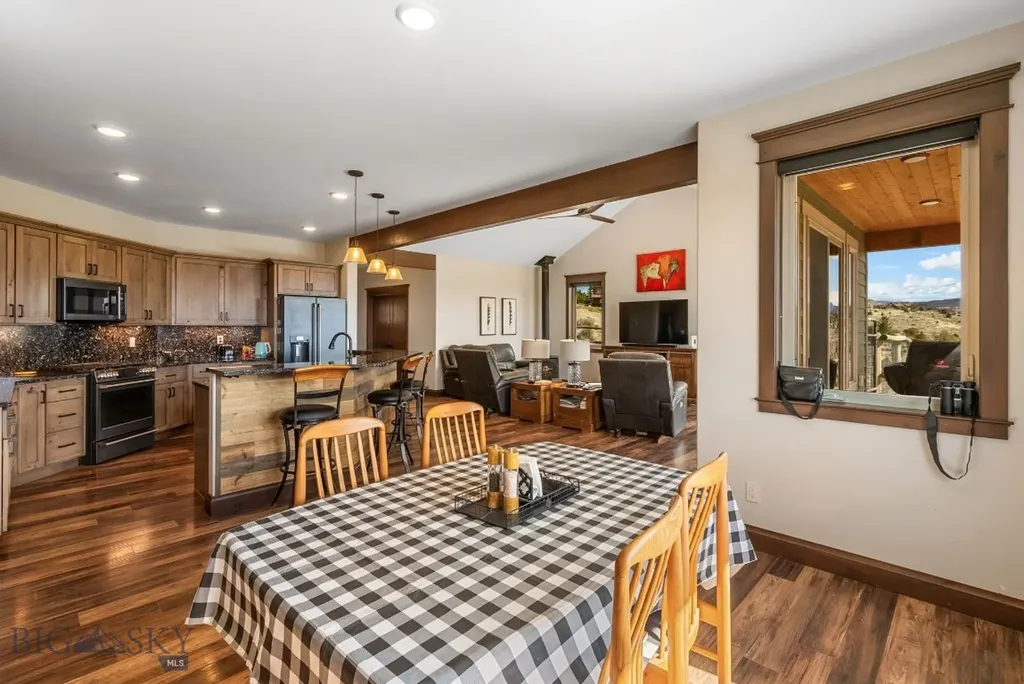 100 Saddle Ridge Manhattan MT 59741