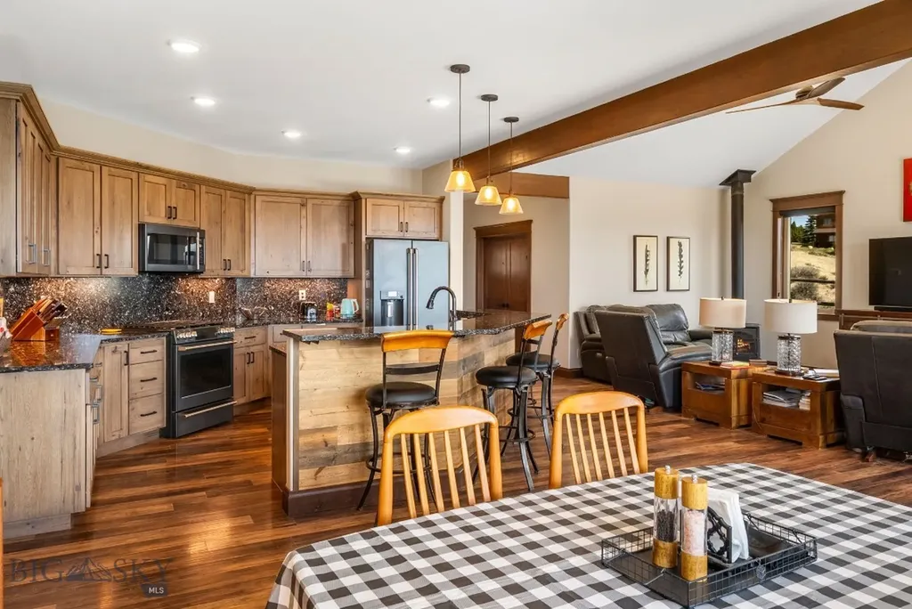 100 Saddle Ridge Manhattan MT 59741