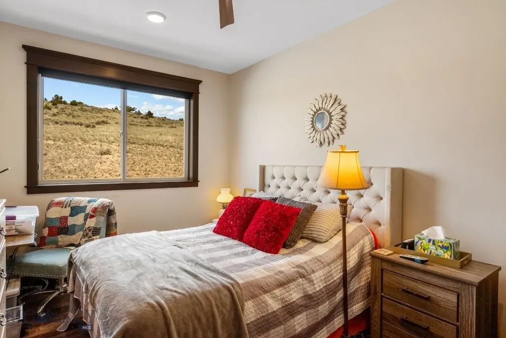 100 Saddle Ridge Manhattan MT 59741