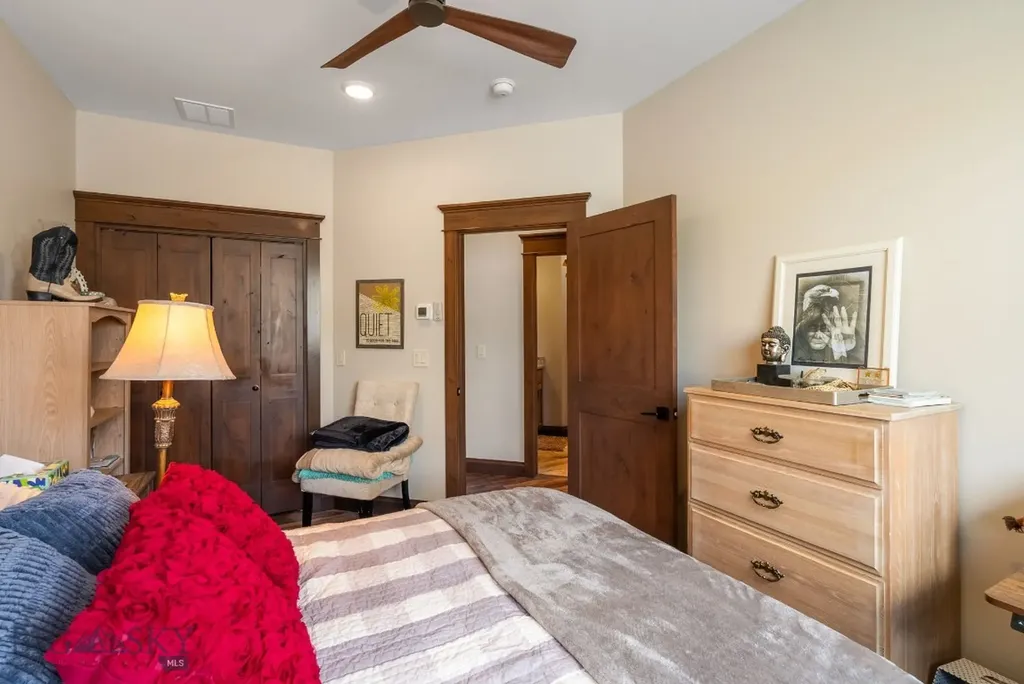 100 Saddle Ridge Manhattan MT 59741