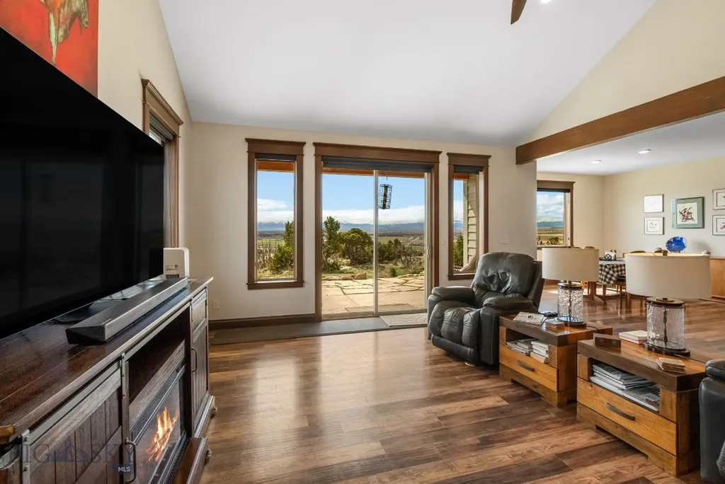 100 Saddle Ridge Manhattan MT 59741
