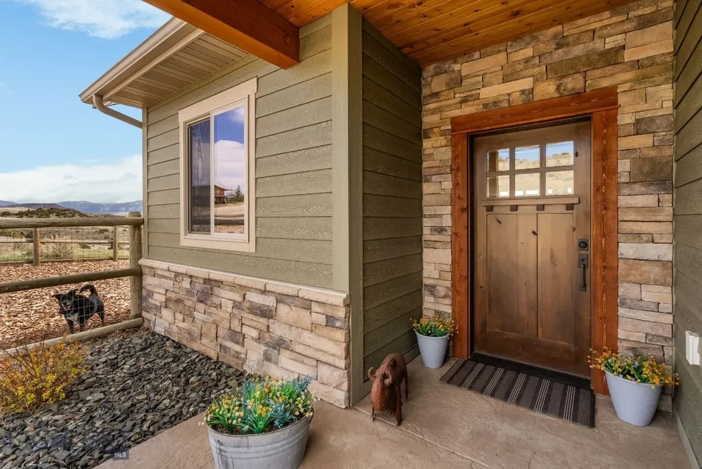 100 Saddle Ridge Manhattan MT 59741