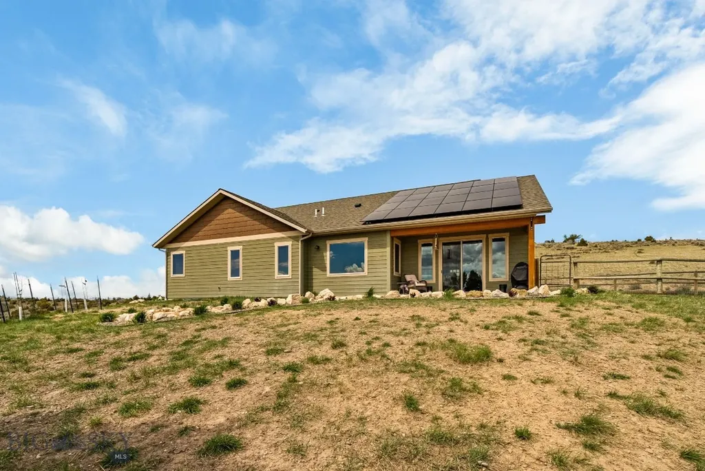100 Saddle Ridge Manhattan MT 59741