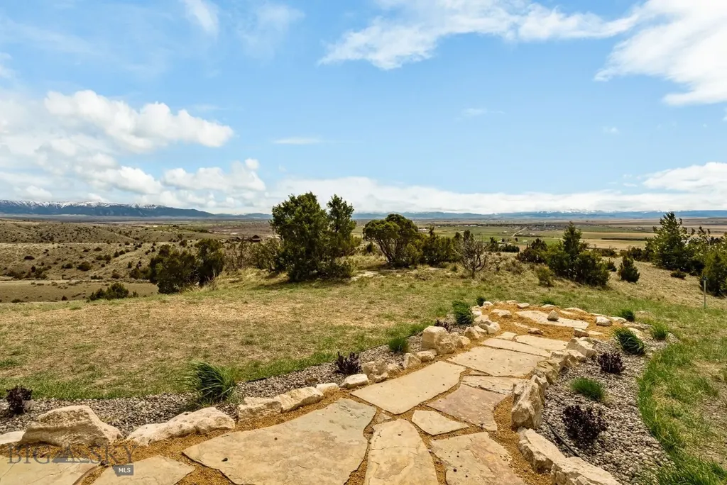 100 Saddle Ridge Manhattan MT 59741