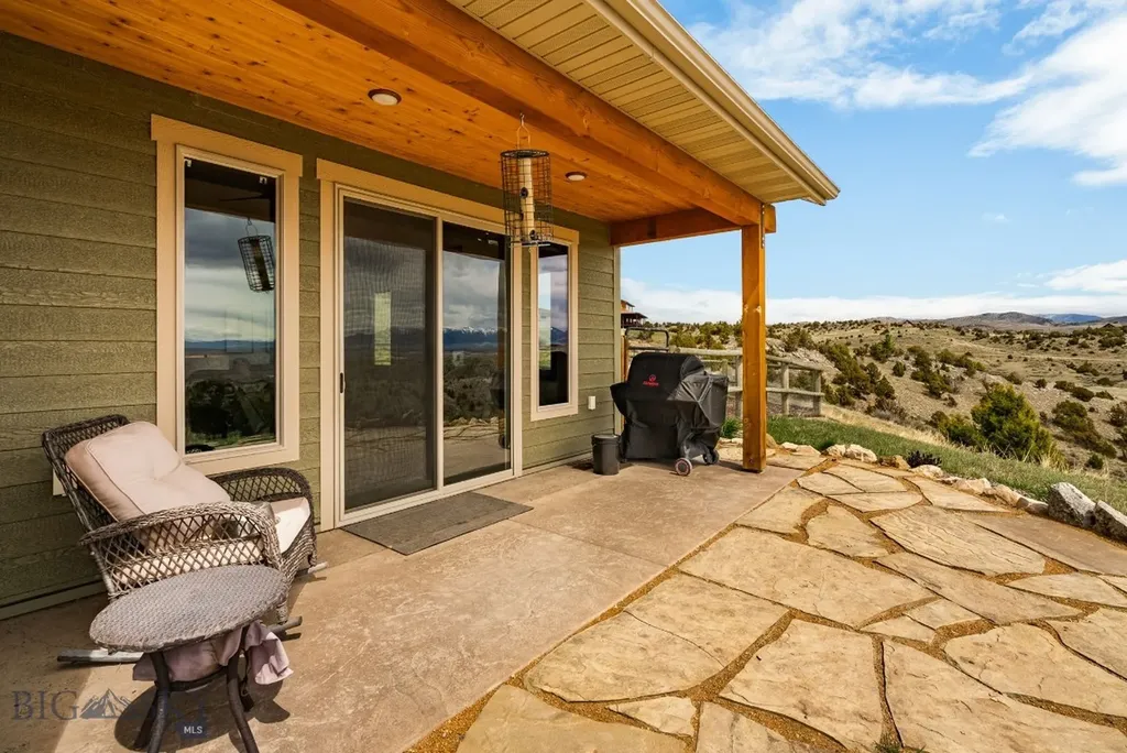 100 Saddle Ridge Manhattan MT 59741