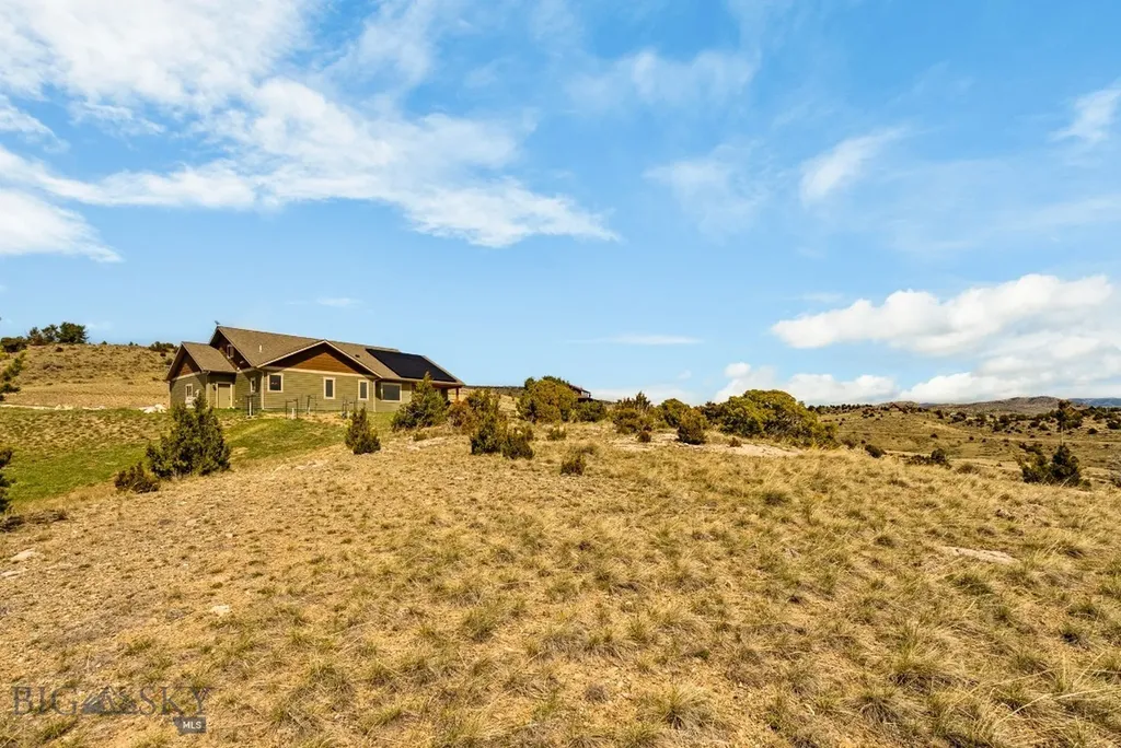 100 Saddle Ridge Manhattan MT 59741