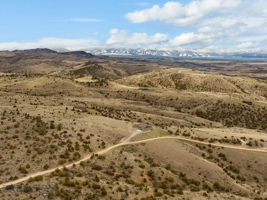 100 Saddle Ridge Manhattan MT 59741