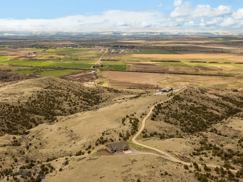 100 Saddle Ridge Manhattan MT 59741