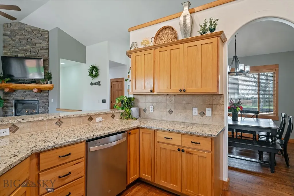 16 Harvester Lane Belgrade MT 59714