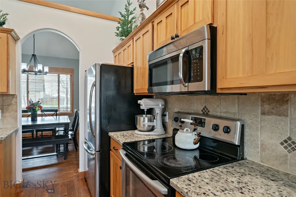 16 Harvester Lane Belgrade MT 59714