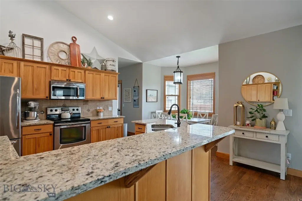 16 Harvester Lane Belgrade MT 59714