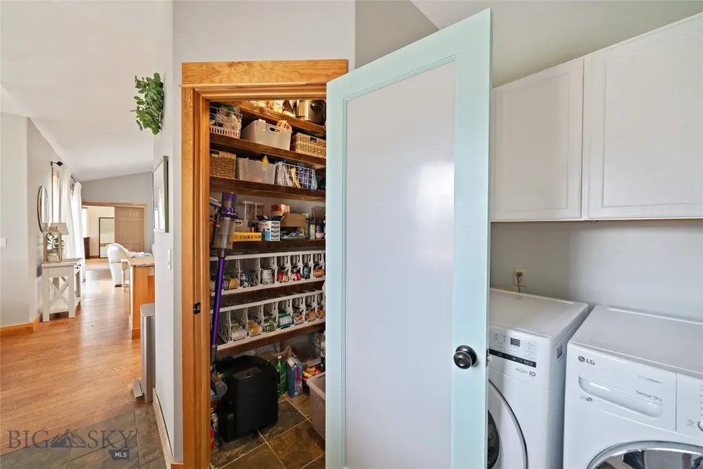 16 Harvester Lane Belgrade MT 59714