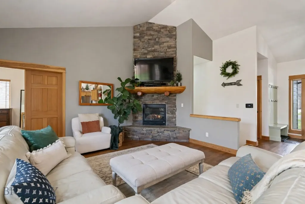 16 Harvester Lane Belgrade MT 59714