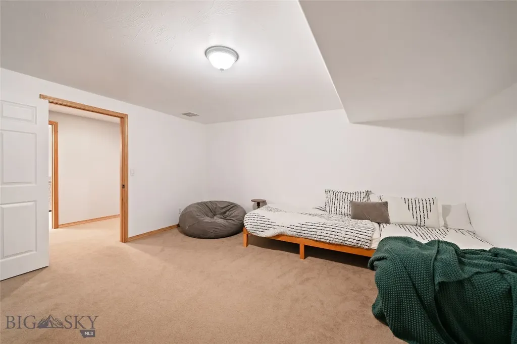 16 Harvester Lane Belgrade MT 59714