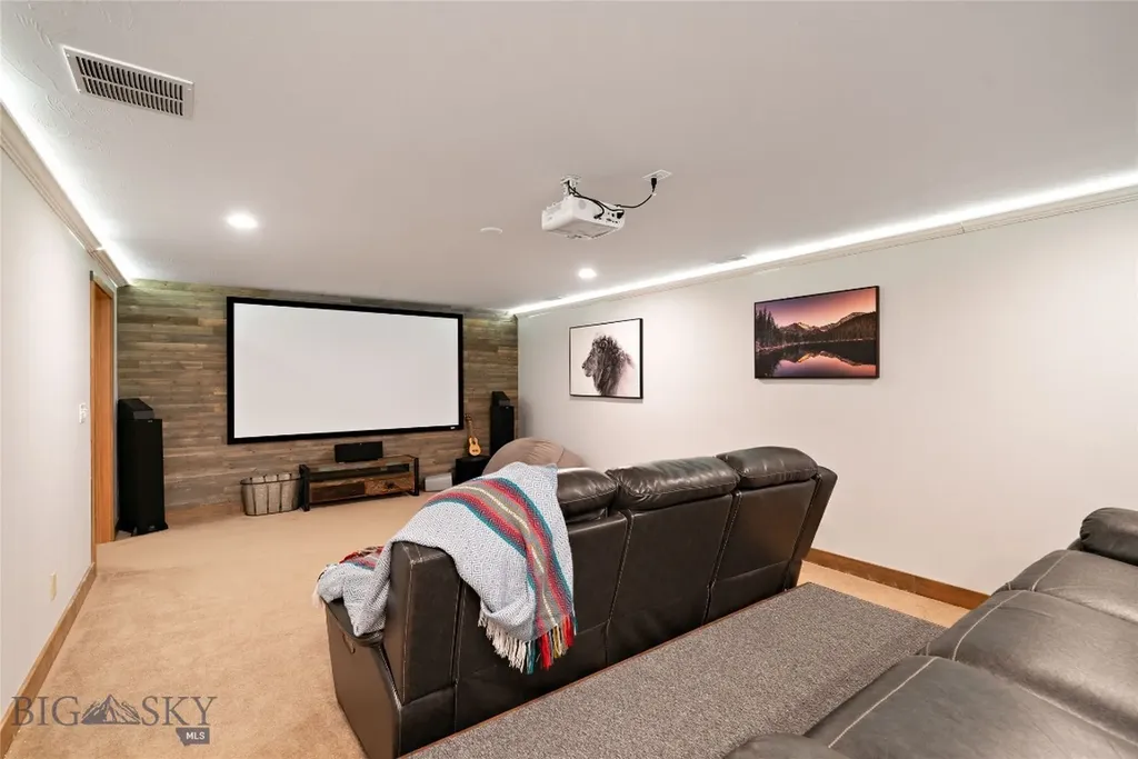 16 Harvester Lane Belgrade MT 59714