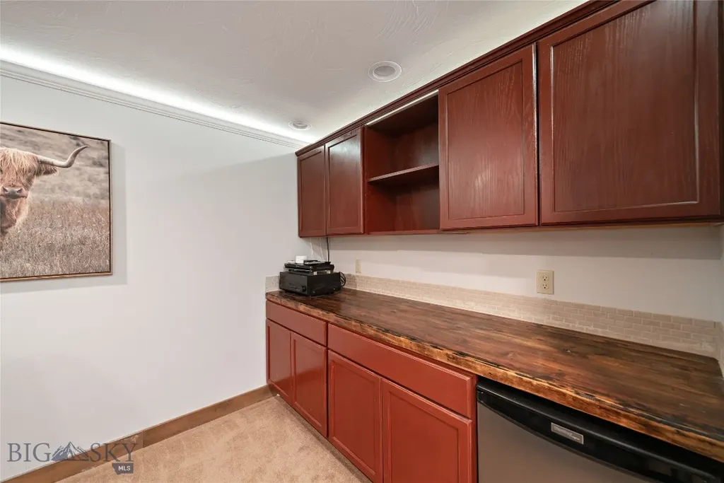 16 Harvester Lane Belgrade MT 59714