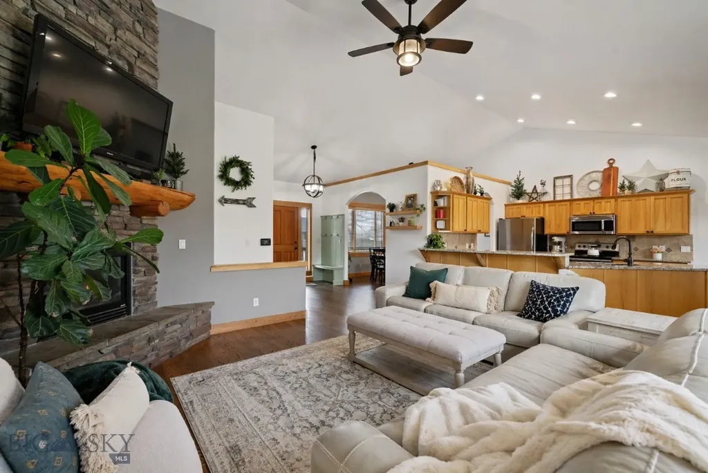 16 Harvester Lane Belgrade MT 59714
