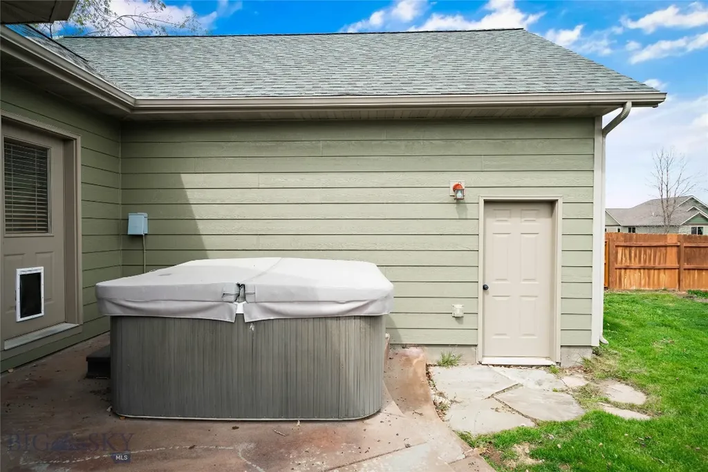 16 Harvester Lane Belgrade MT 59714