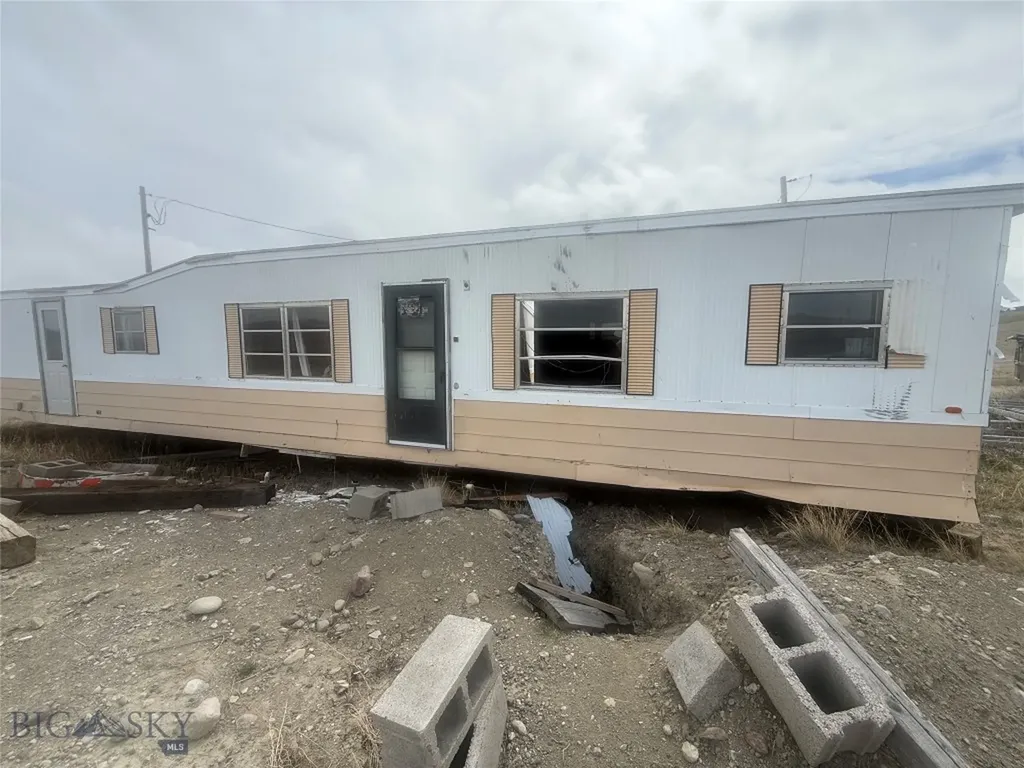 2273 E Pishkun Lane Augusta MT 59410