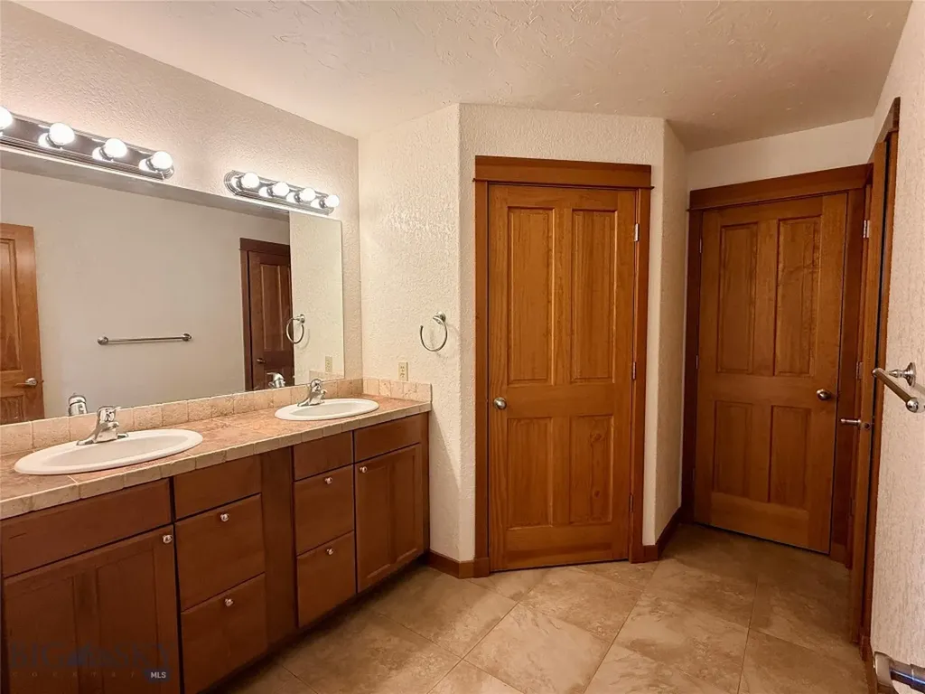 4662 Glenwood Drive Bozeman MT 59718