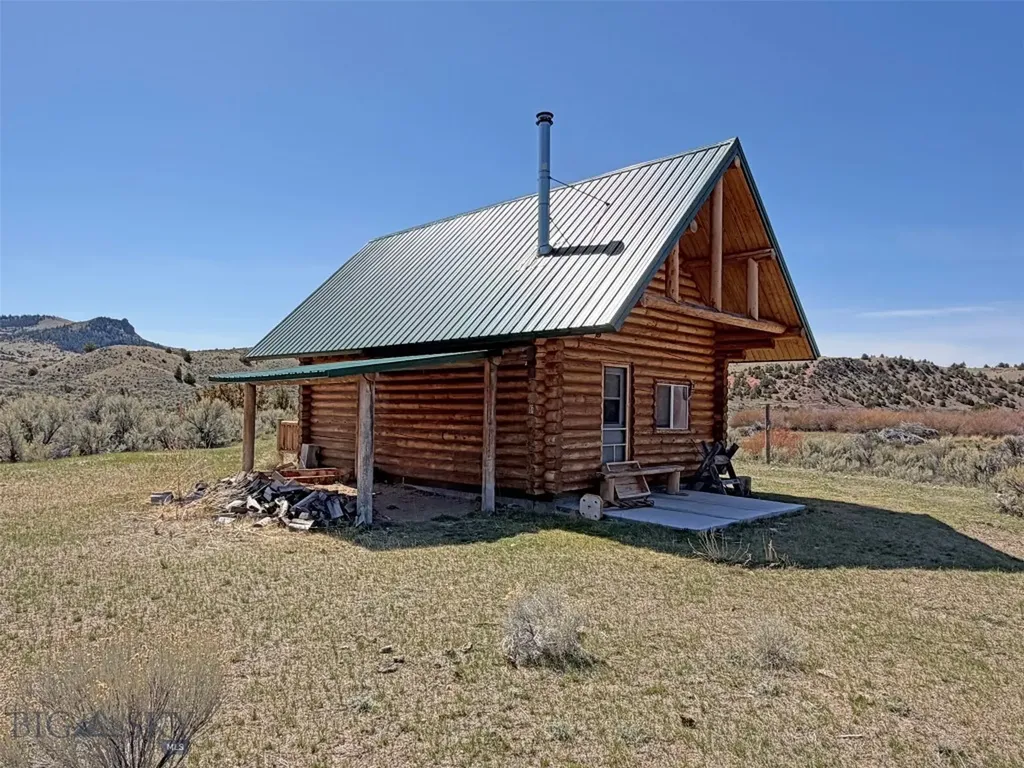 6275 Lower Grasshopper Road Dillon MT 59725