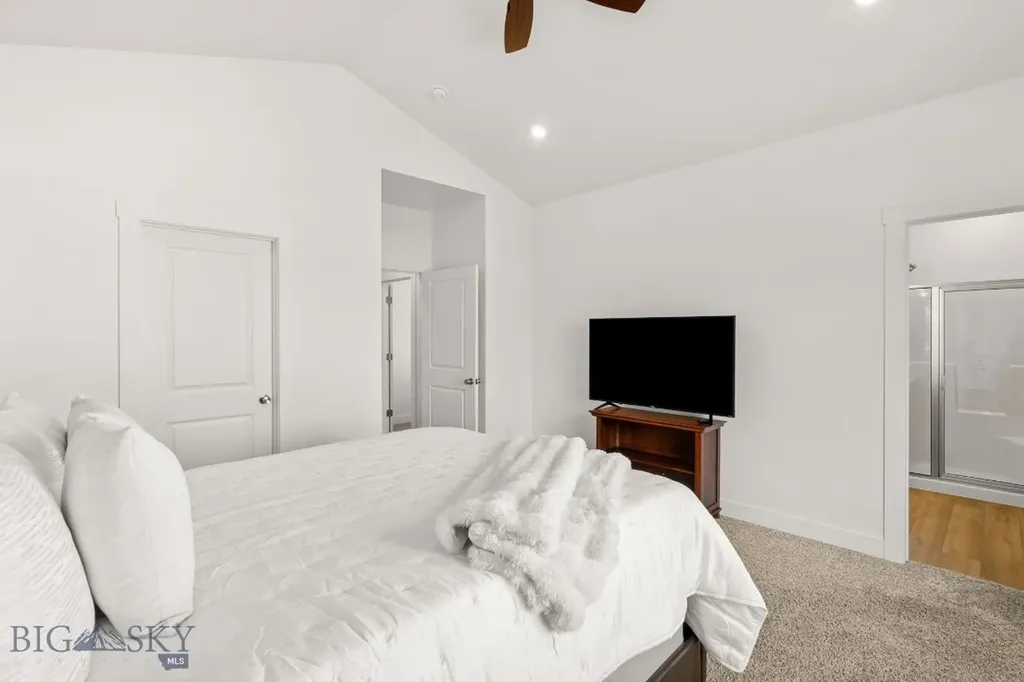707 Thrice Loop Belgrade MT 59714