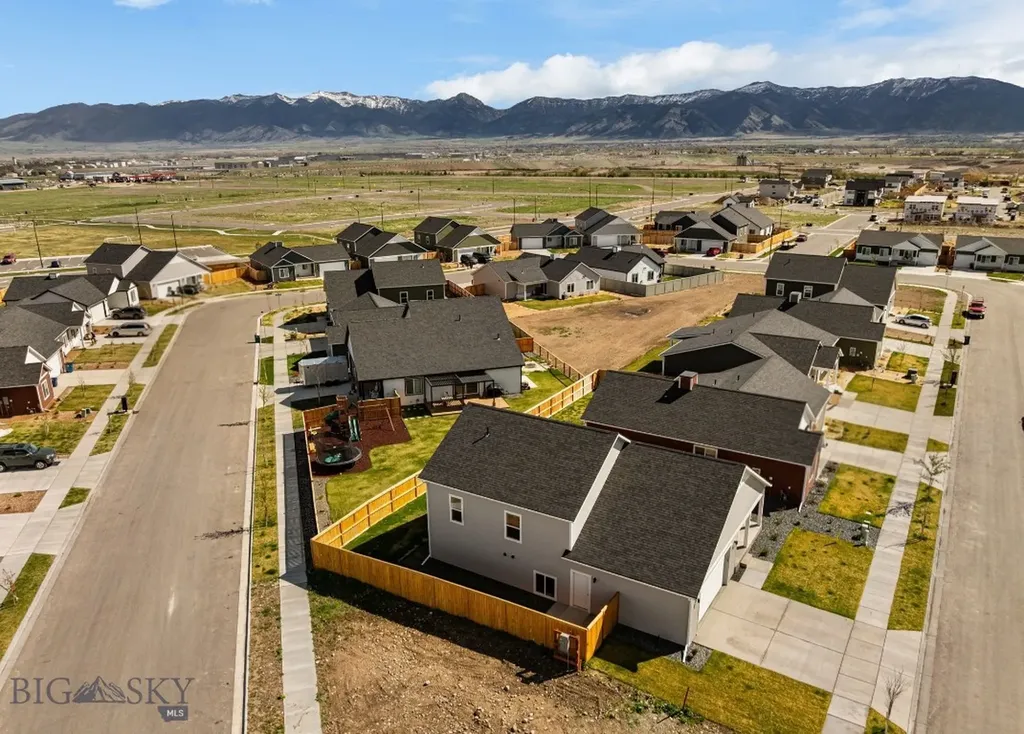 707 Thrice Loop Belgrade MT 59714