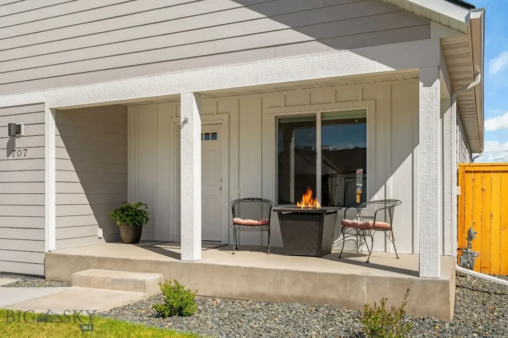 707 Thrice Loop Belgrade MT 59714
