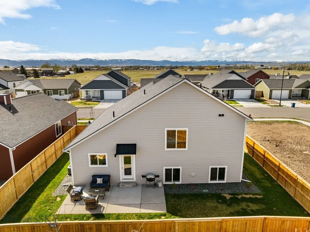 707 Thrice Loop Belgrade MT 59714