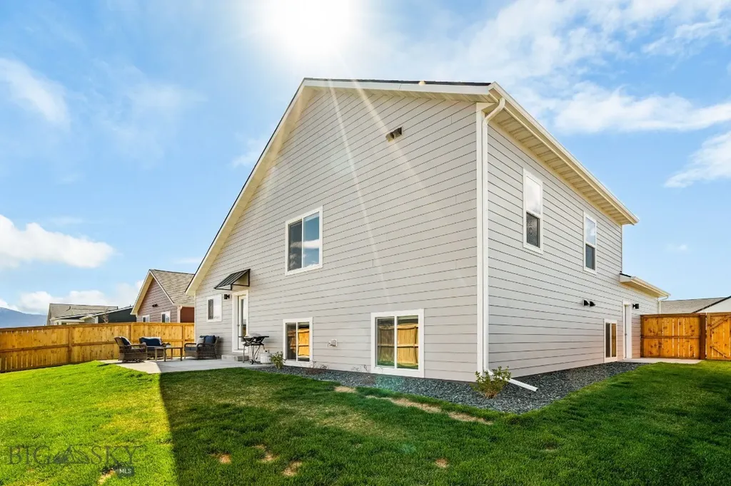 707 Thrice Loop Belgrade MT 59714