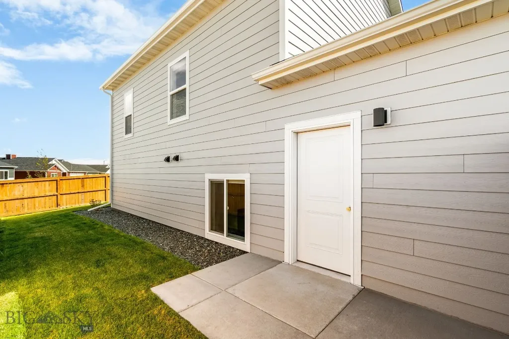 707 Thrice Loop Belgrade MT 59714