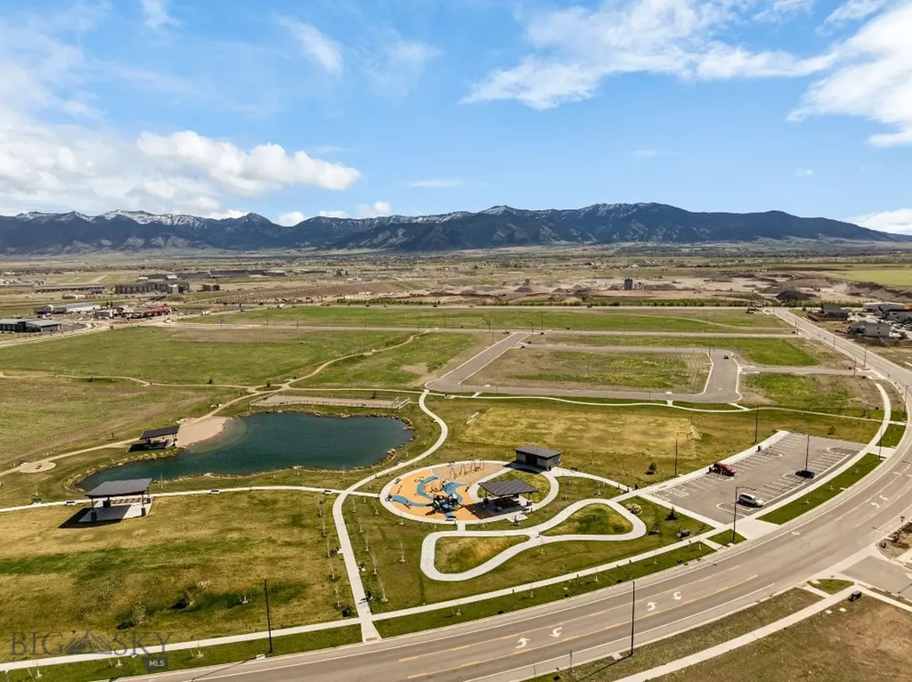 707 Thrice Loop Belgrade MT 59714