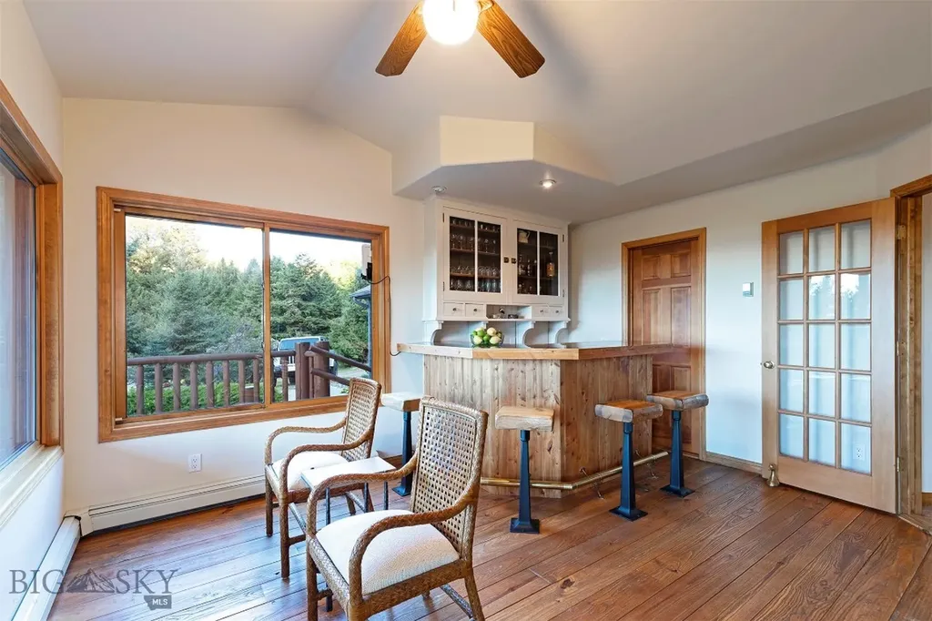 952 N Meadow Creek Road Mcallister MT 59740