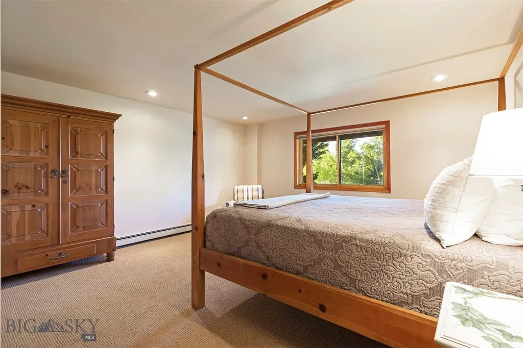 952 N Meadow Creek Road Mcallister MT 59740