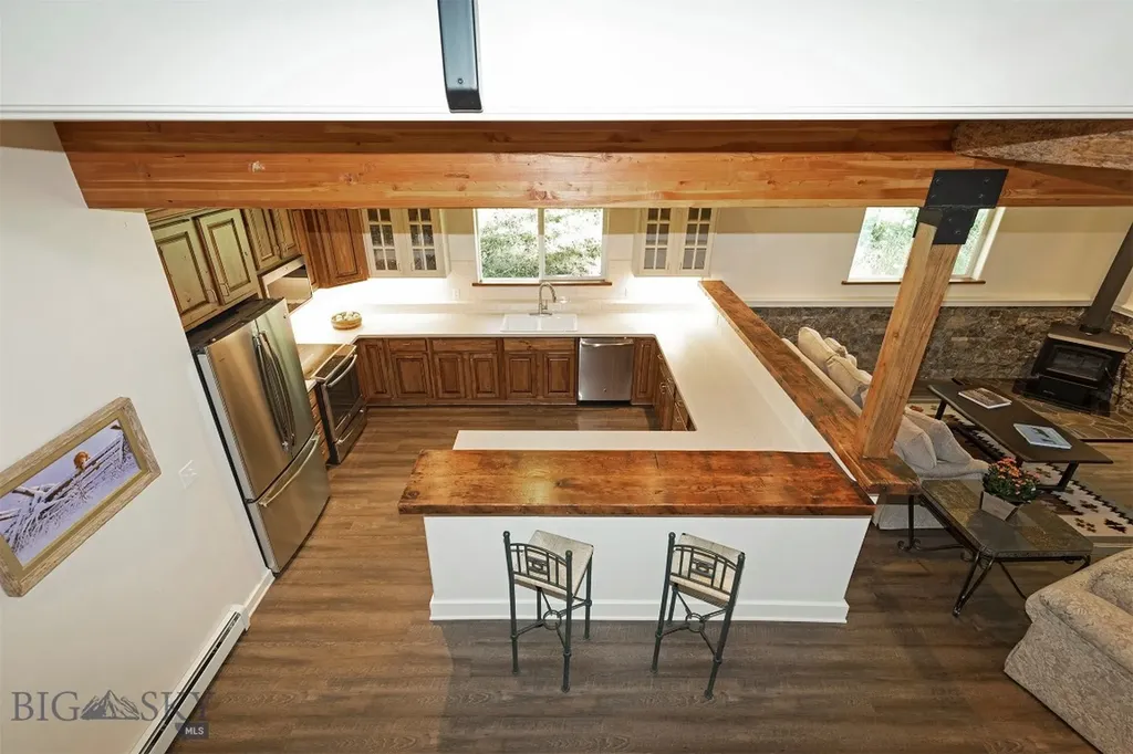 952 N Meadow Creek Road Mcallister MT 59740