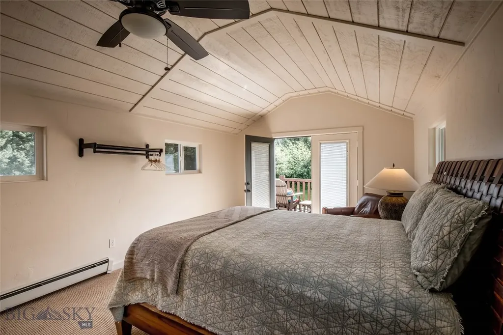 952 N Meadow Creek Road Mcallister MT 59740