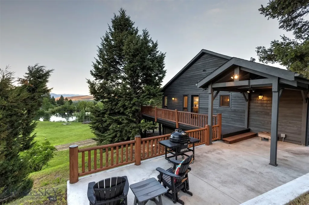 952 N Meadow Creek Road Mcallister MT 59740
