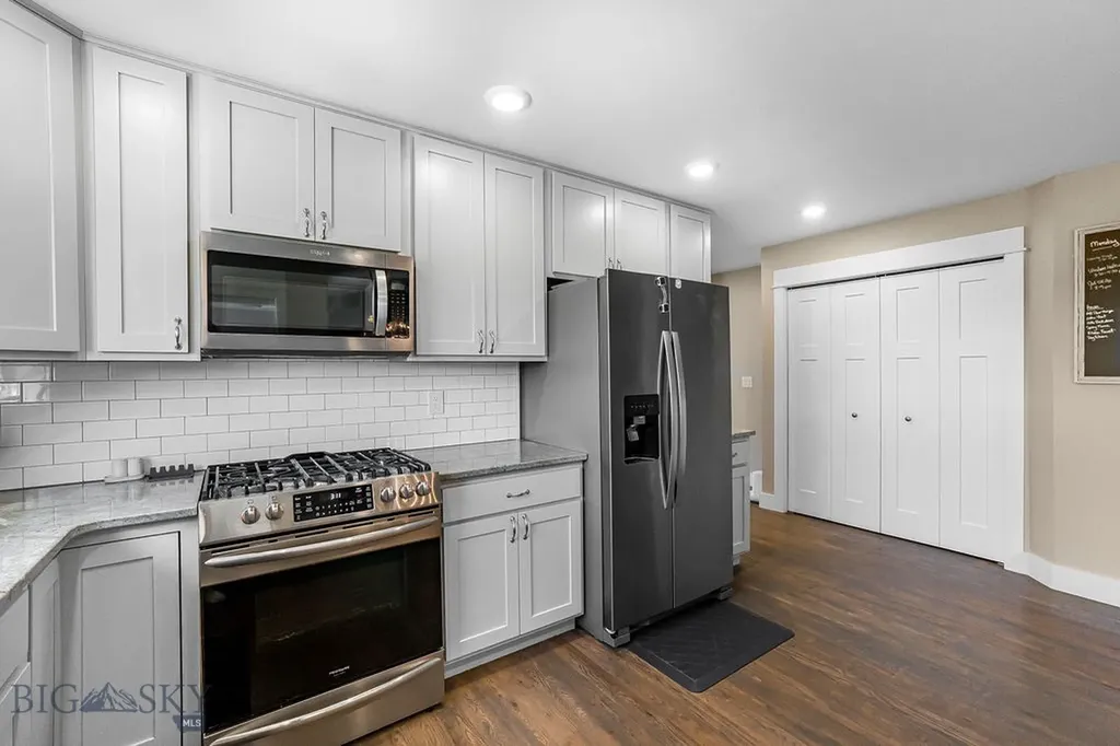 138 E Shade Tree Lane Manhattan MT 59741