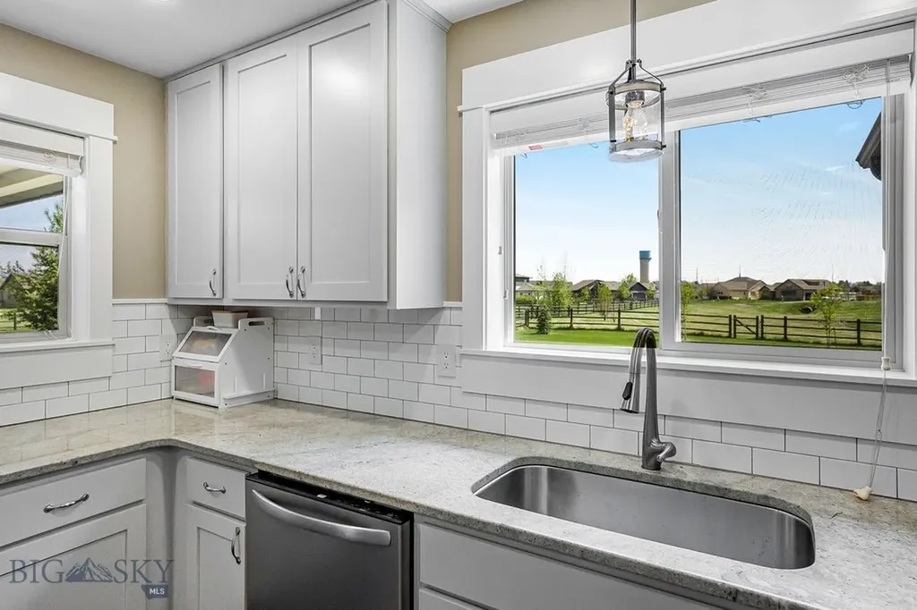 138 E Shade Tree Lane Manhattan MT 59741