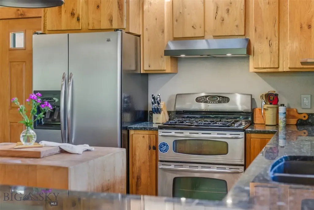 761 Sunny Bear Road Bozeman MT 59715