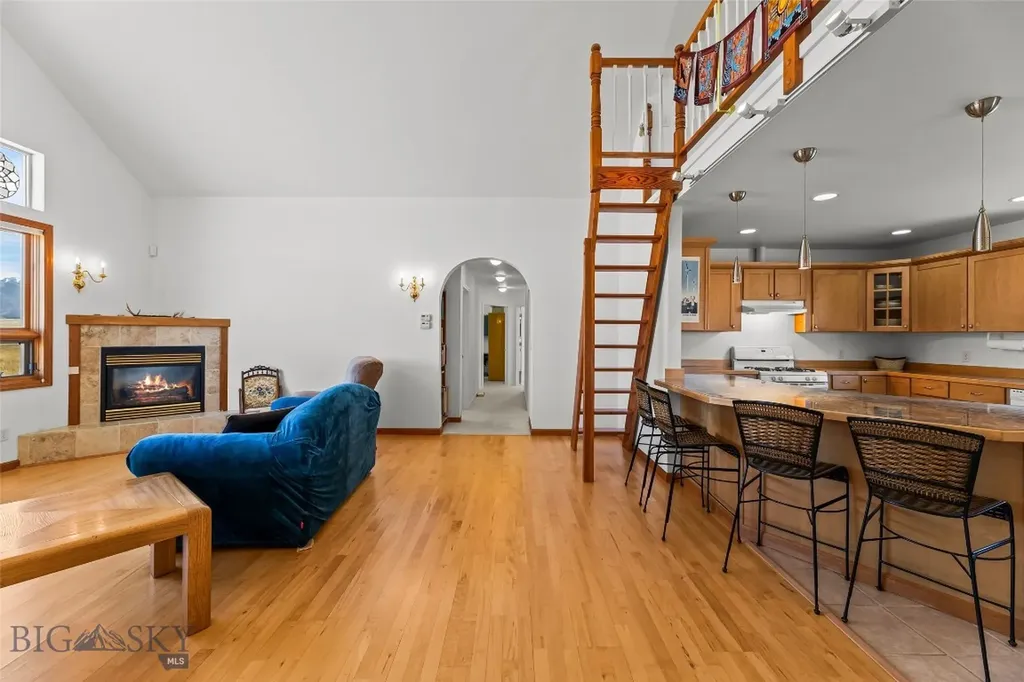 6 Rock View Lane Emigrant MT 59027