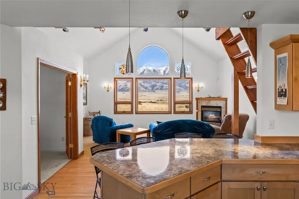 6 Rock View Lane Emigrant MT 59027
