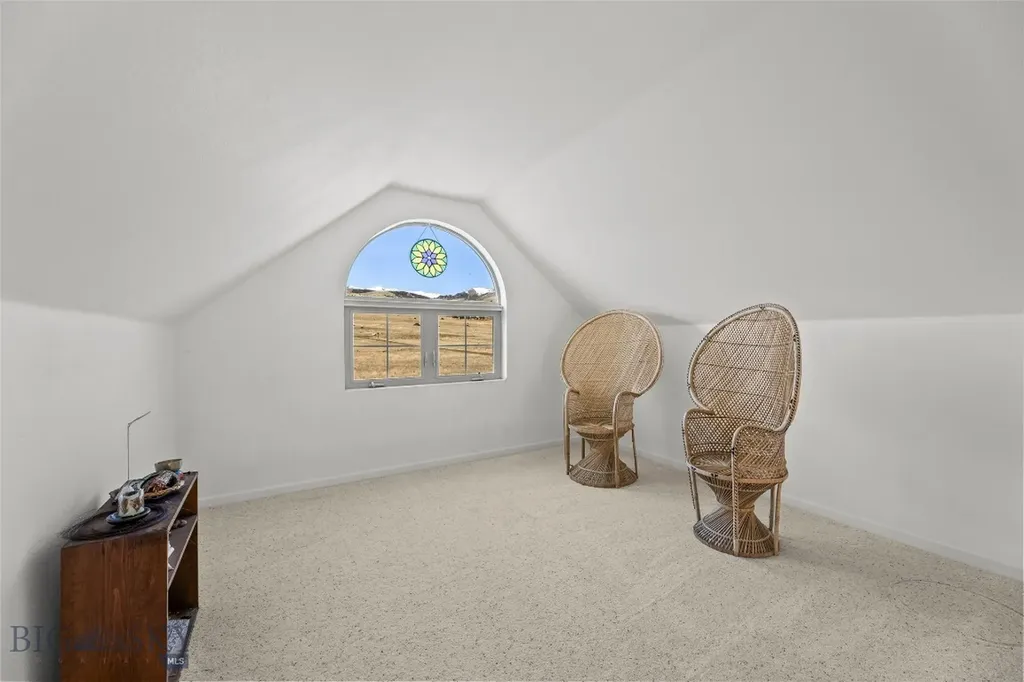 6 Rock View Lane Emigrant MT 59027