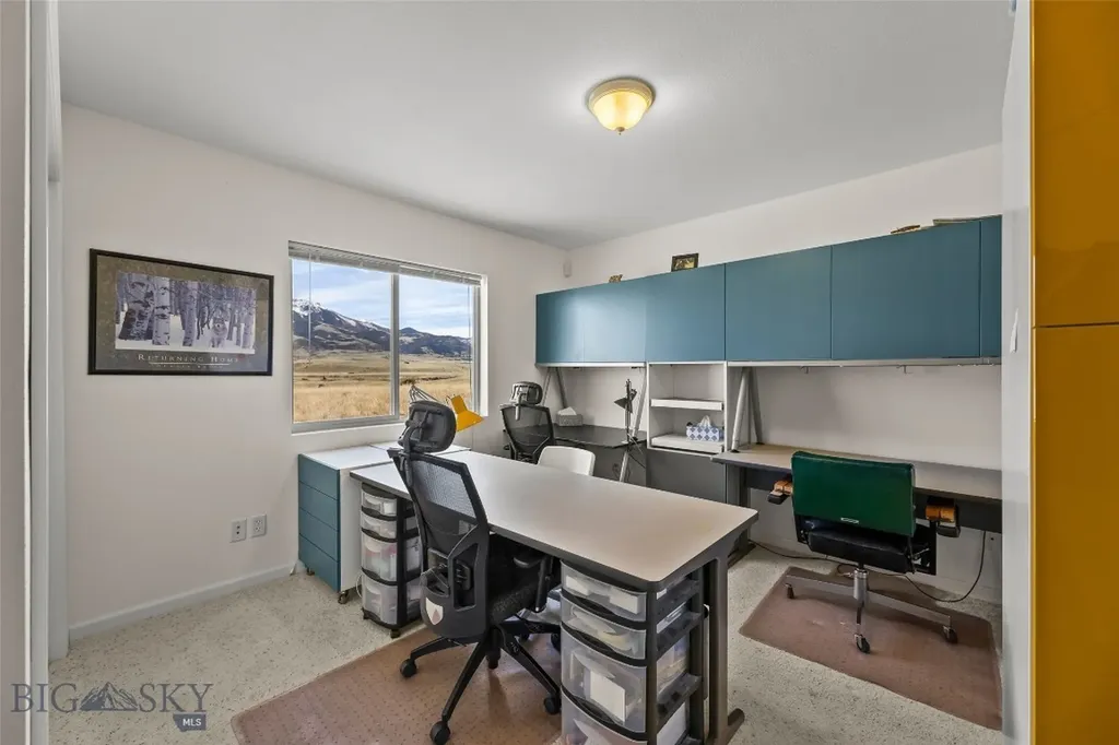 6 Rock View Lane Emigrant MT 59027