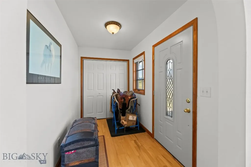 6 Rock View Lane Emigrant MT 59027