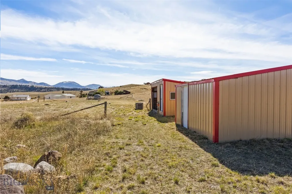 6 Rock View Lane Emigrant MT 59027