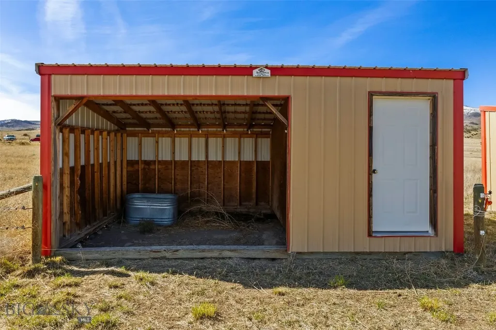 6 Rock View Lane Emigrant MT 59027