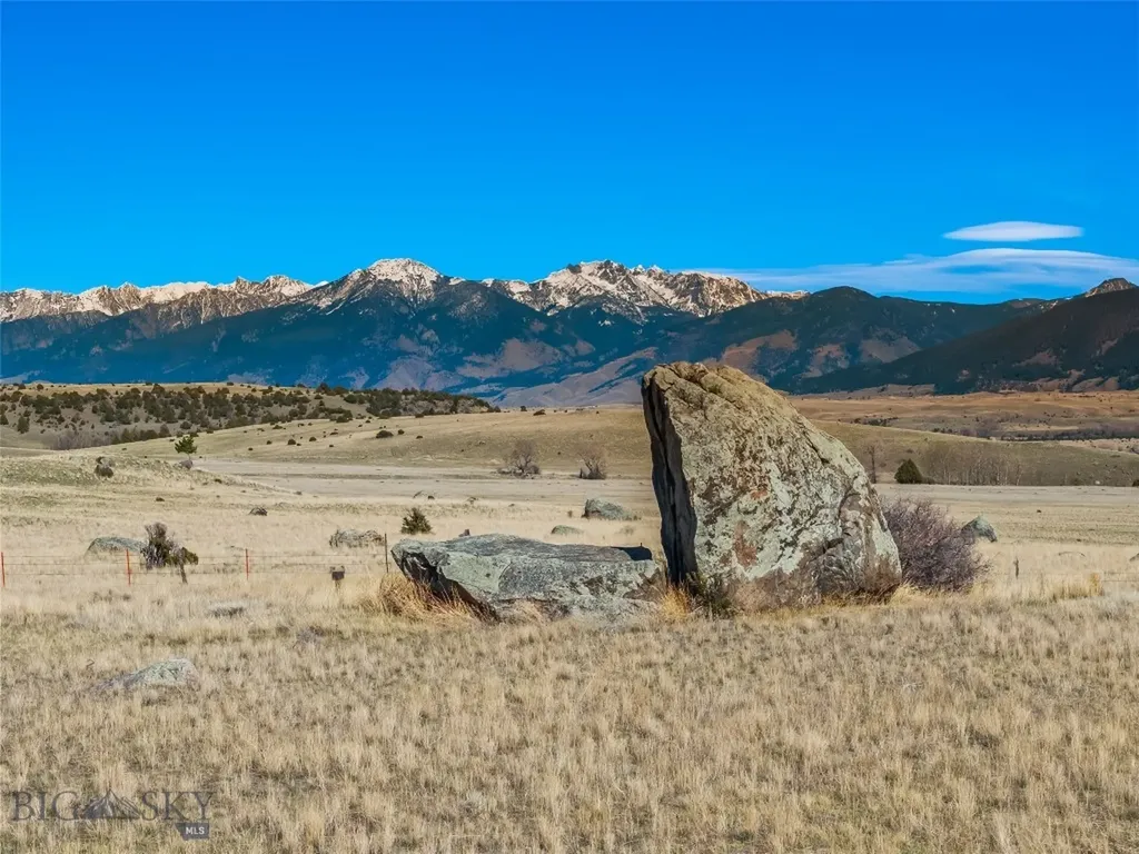 6 Rock View Lane Emigrant MT 59027
